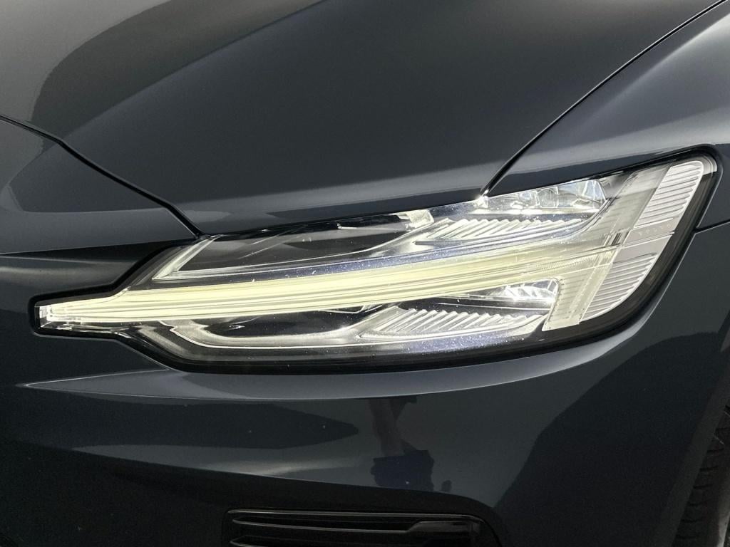 Volvo V60 t6 398pk recharge r-design| camera| trekhaak| stoel+stuur.verw|