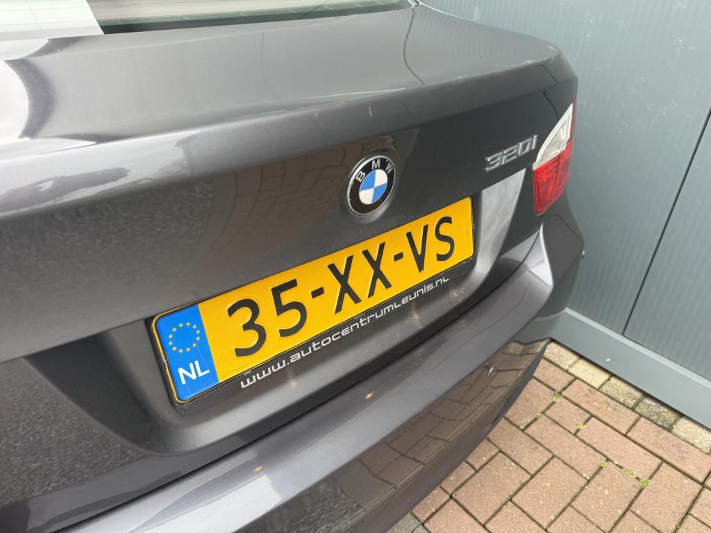 BMW 3-serie 320i 150pk executive sedan