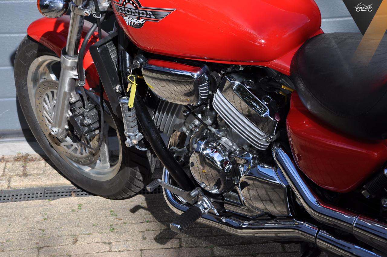 Honda Magna 750