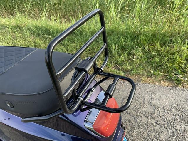 Schiiterende vespa gts riva toscane scooter met maar 2945 km nu 1199 euro