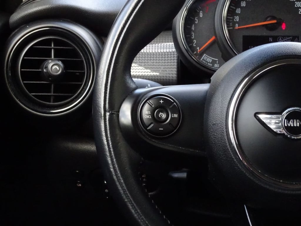 Mini Cooper mini 1.5 business | navi | bluetooth | 16"