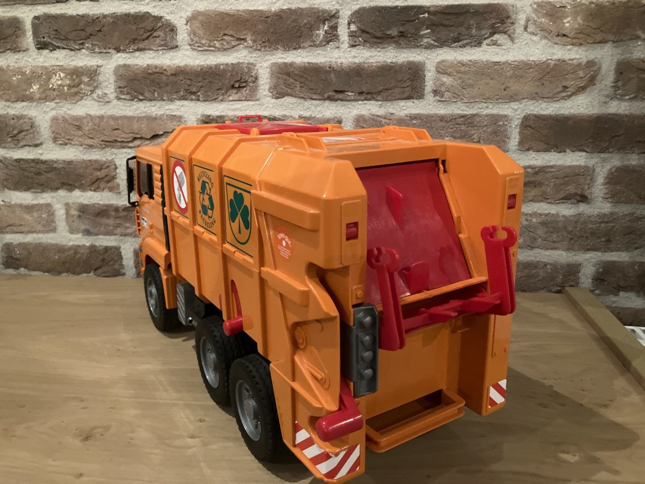 Bruder Vuilniswagen