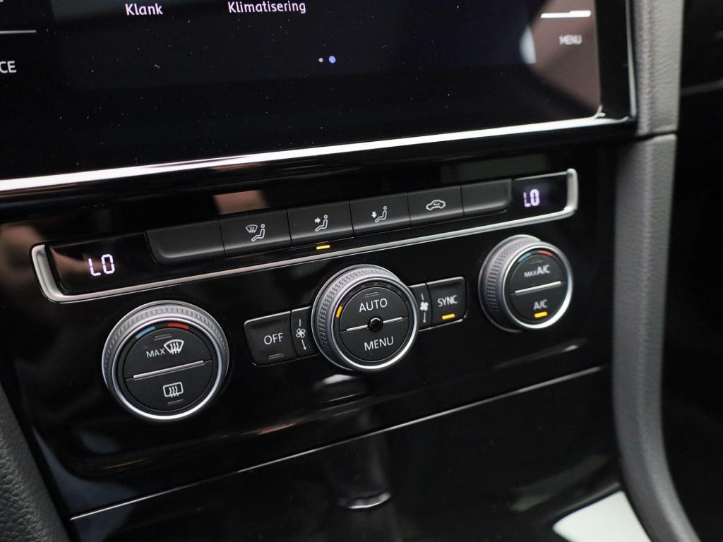 Volkswagen Golf variant 1.0 tsi comfortline | iq-drive | lmv | navigatie | 