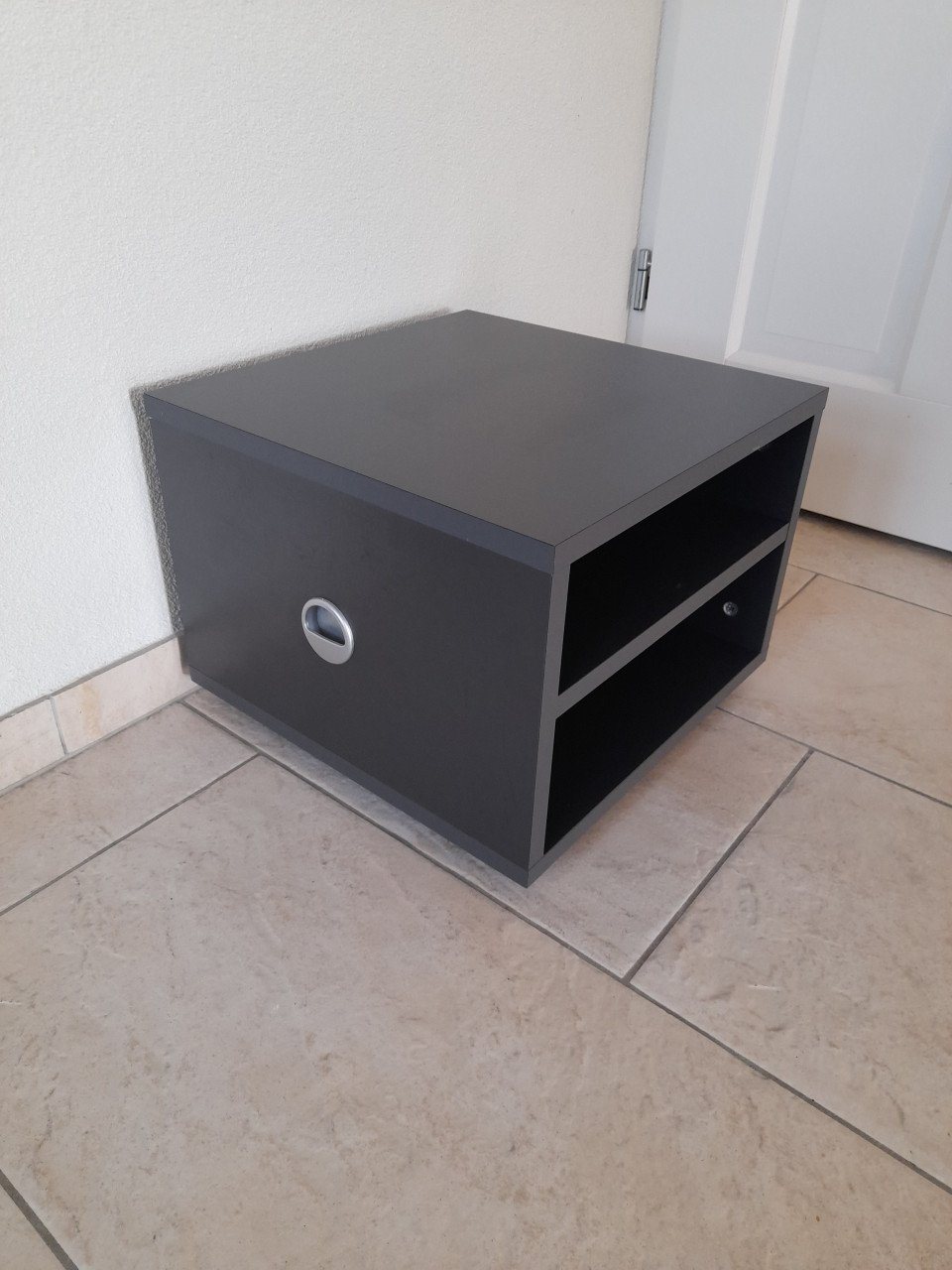 Nachtkastje 40 xx 40 x 33H (in goede staat )