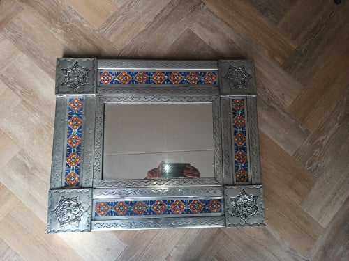 Metale spiegel uit india