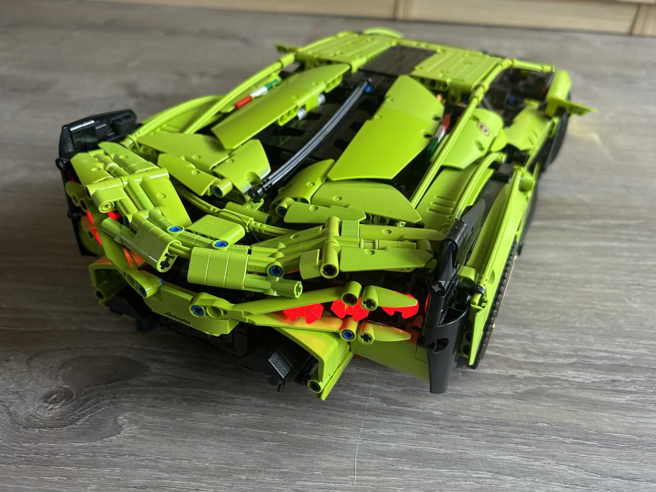 Lego Technic Supercar 42115 – Lamborghini Sian FKP 37
