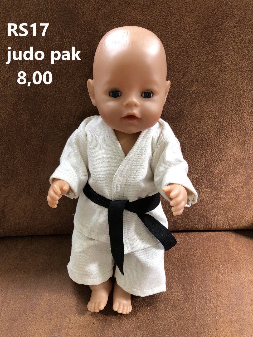 Babyborn kleertjes 12 juli braderie Heinkenszand. Opbrengst KiKa.