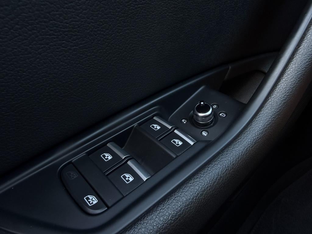 Audi A4 avant 35 tfsi design pro line - leer - trekhaak -