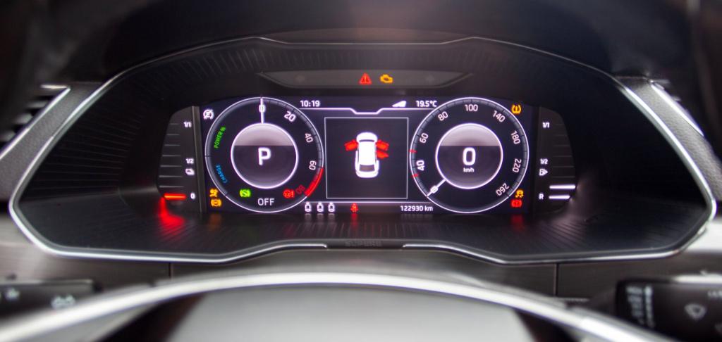 Skoda Superb combi 1.4 tsi iv business edition plus