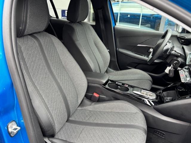 Peugeot 208 1.2 hybrid 100 e-dcs6 allure navigatie | dab | applecarplay| pa