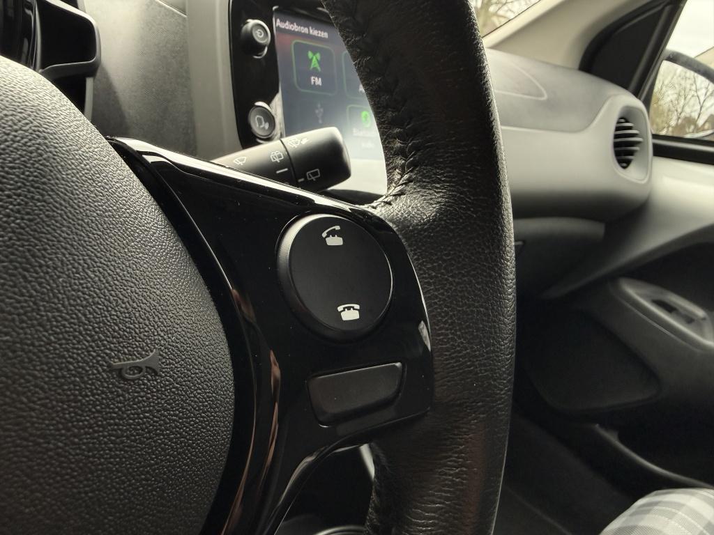 Peugeot 108 1.0 e-vti active // apple carplay android auto //