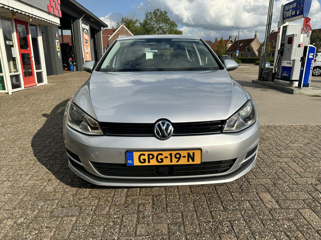 Volkswagen Golf 1.2 tsi trendline climate | adaptive cruise control | park 