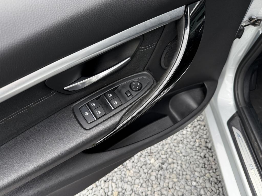 BMW 3-serie 318i automaat executive sportline sedan