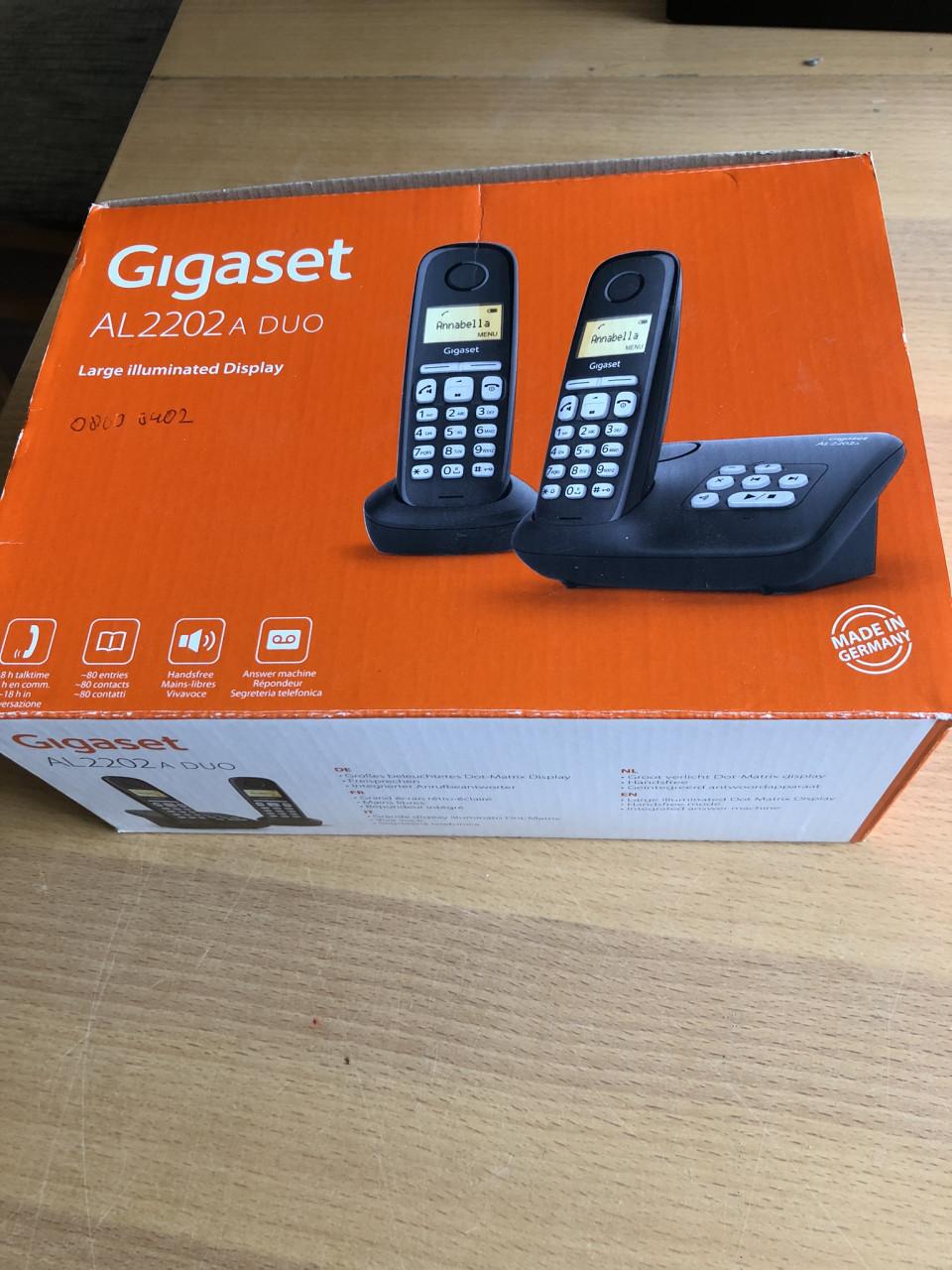 Te koop 2 x set draadloze telefoons.(z.g.a.n.).