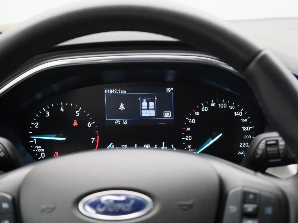 Ford Focus 1.0 ecoboost hybrid titanium | navigatie | groot scherm | apple 
