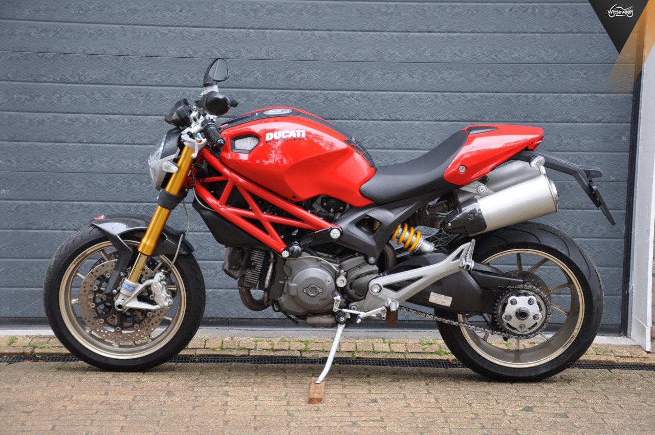 Ducati Monster 1100 S