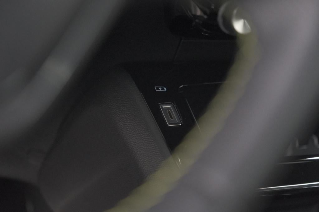 Peugeot 208 1.2 puretech 130 gt | alcantara pack | panoramadak | dodehoekde