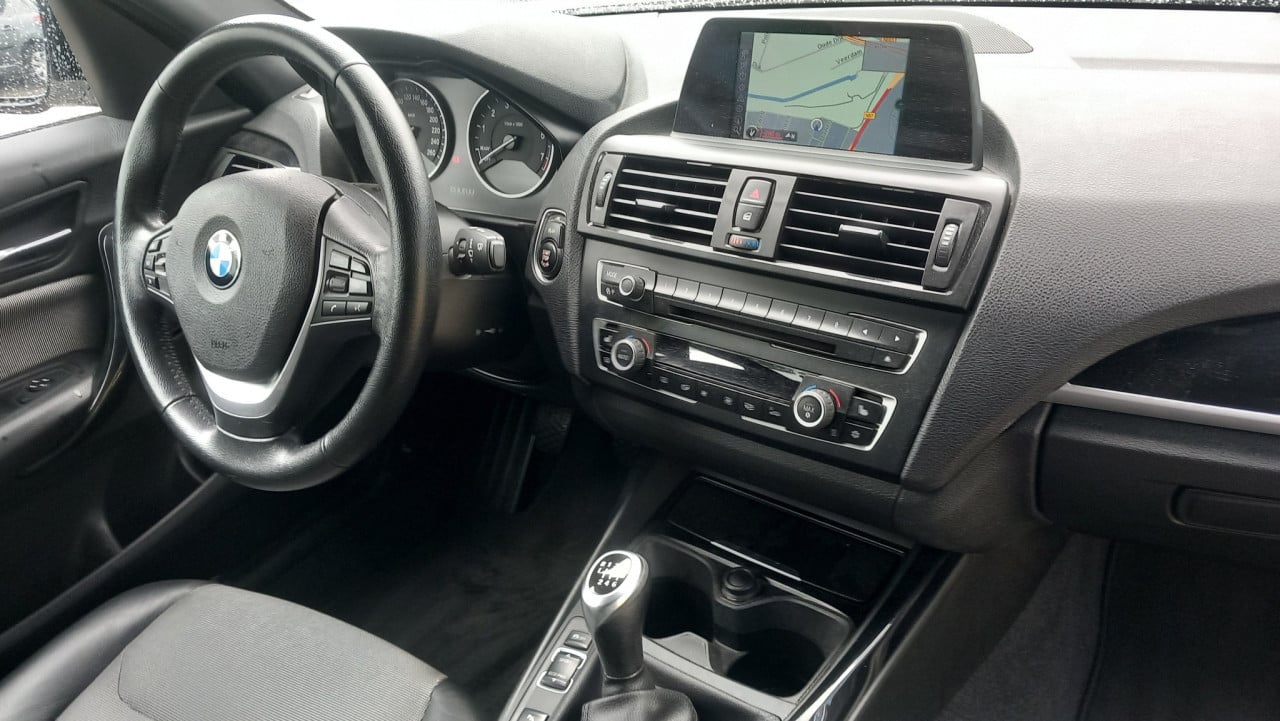 Bmw 1-SERIE 118i Business Urban 5drs bj:2012 airco-navigatie-leer