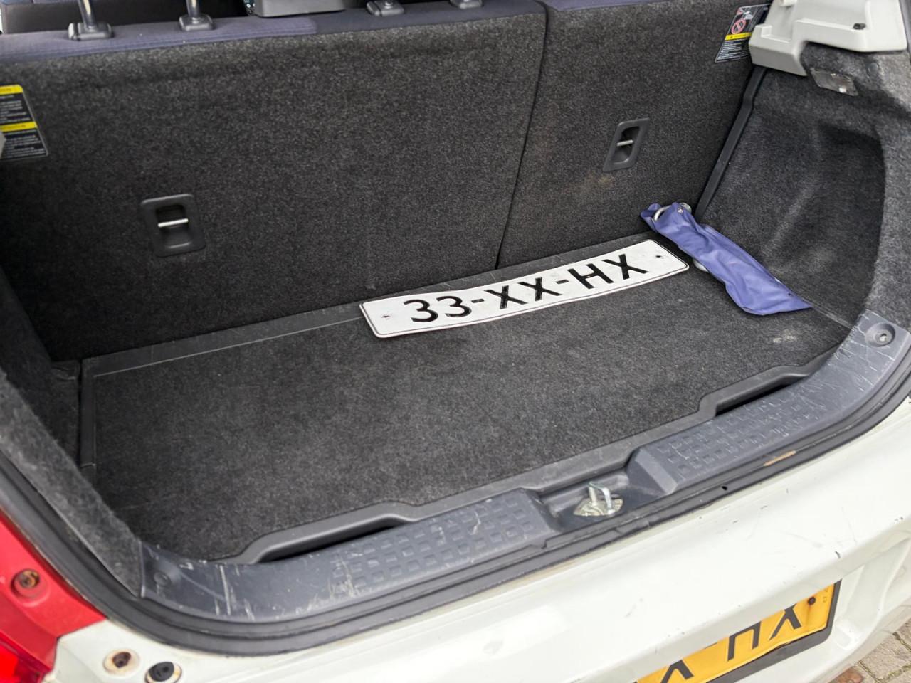 Suzuki Swift 1.3 Shogun