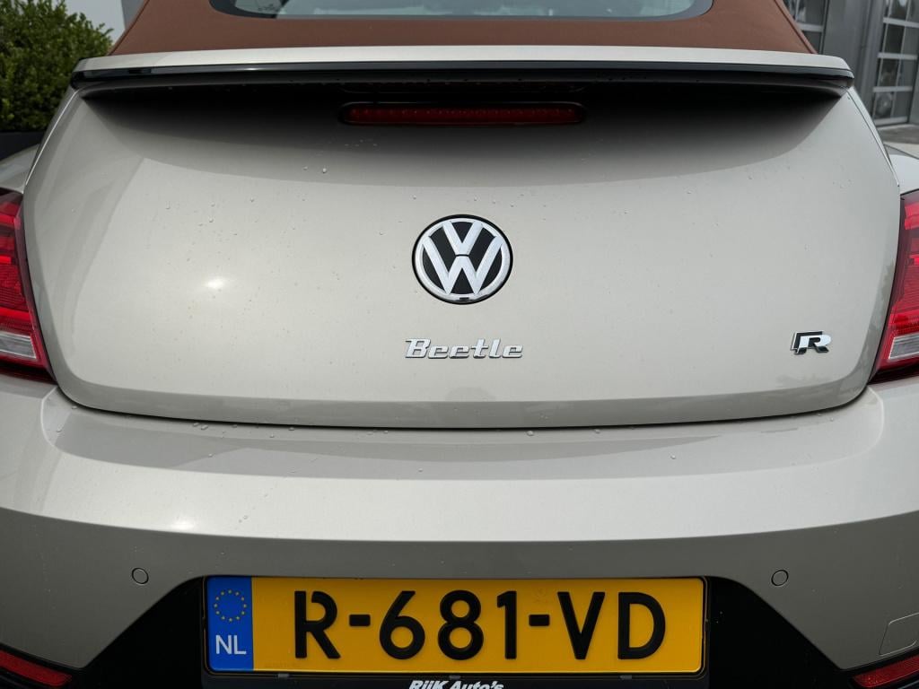 Volkswagen New Beetle cabriolet 2.0 tdi r-line * led * camera * 20 inch
