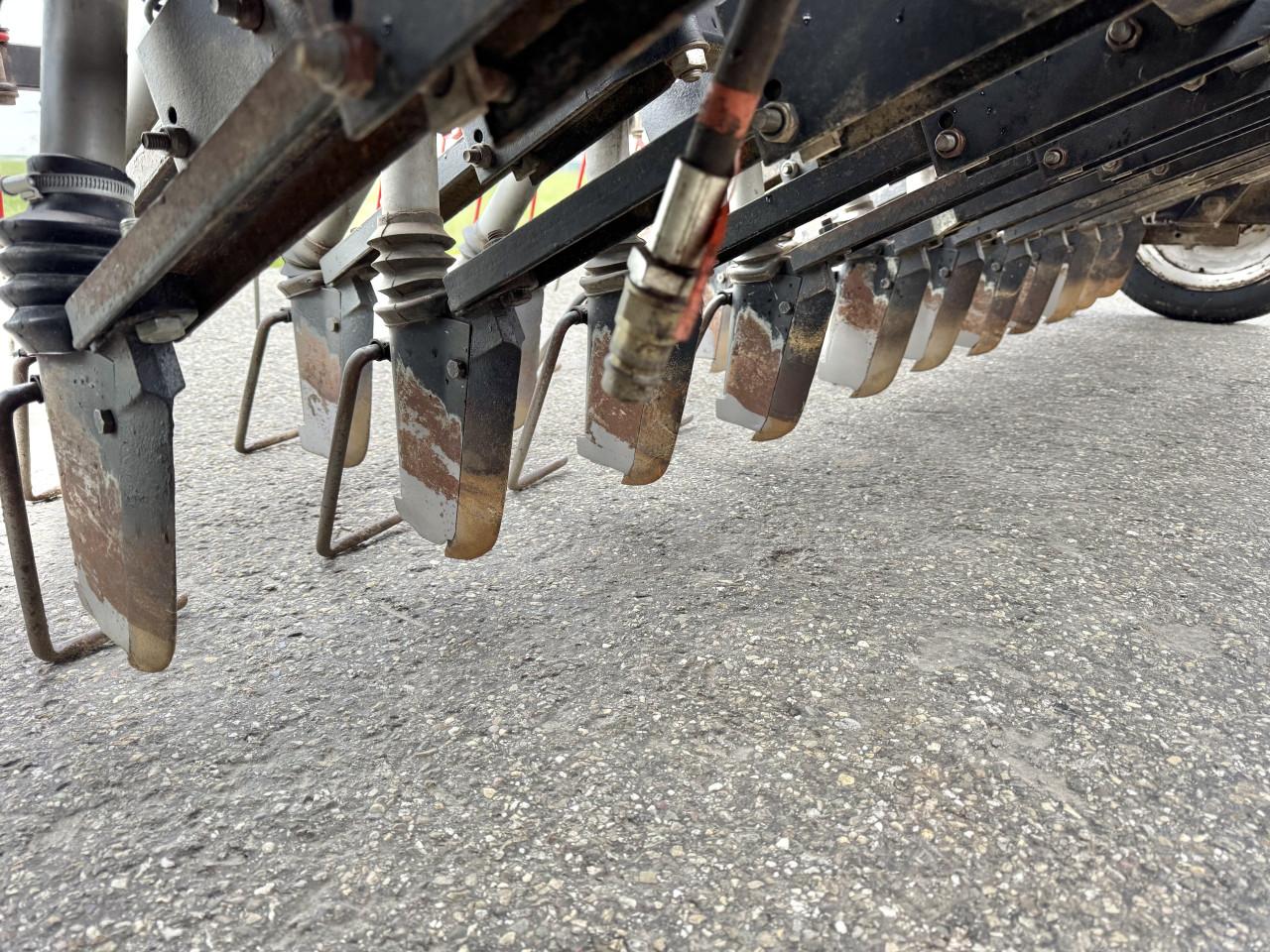 Roger zaaimachine met triltand eg 3 Mtr