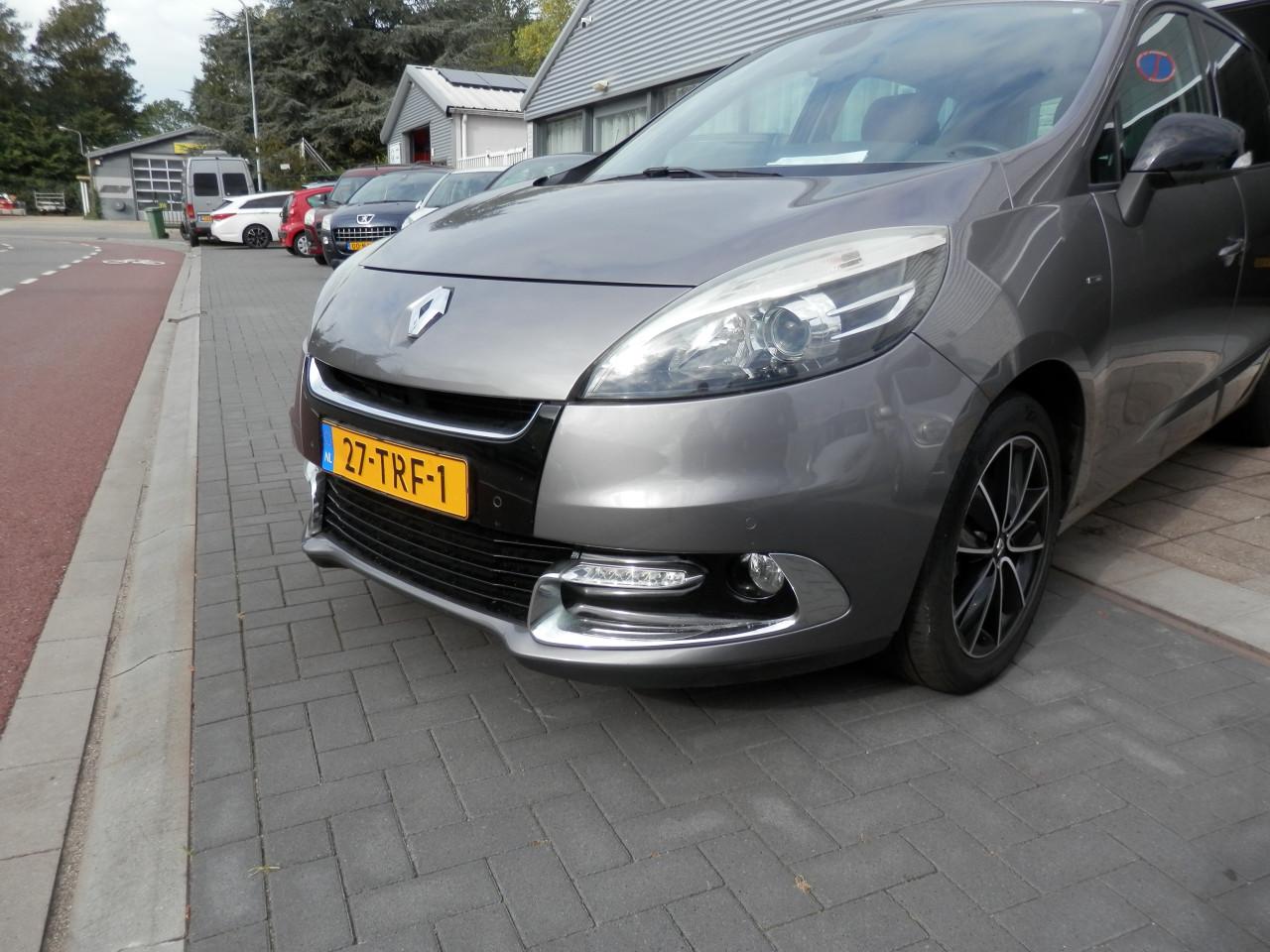 Auto Garant Biedt Aan: Renault Scenic 2.0 Bose Automaat