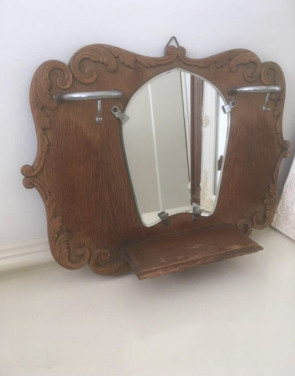 Leuk brocante (hal) spiegeltje op bewerkt houten plaatje