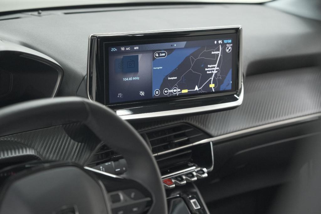 Peugeot 208 puretech 100 allure | parkeersensoren | navigatie | apple carpl