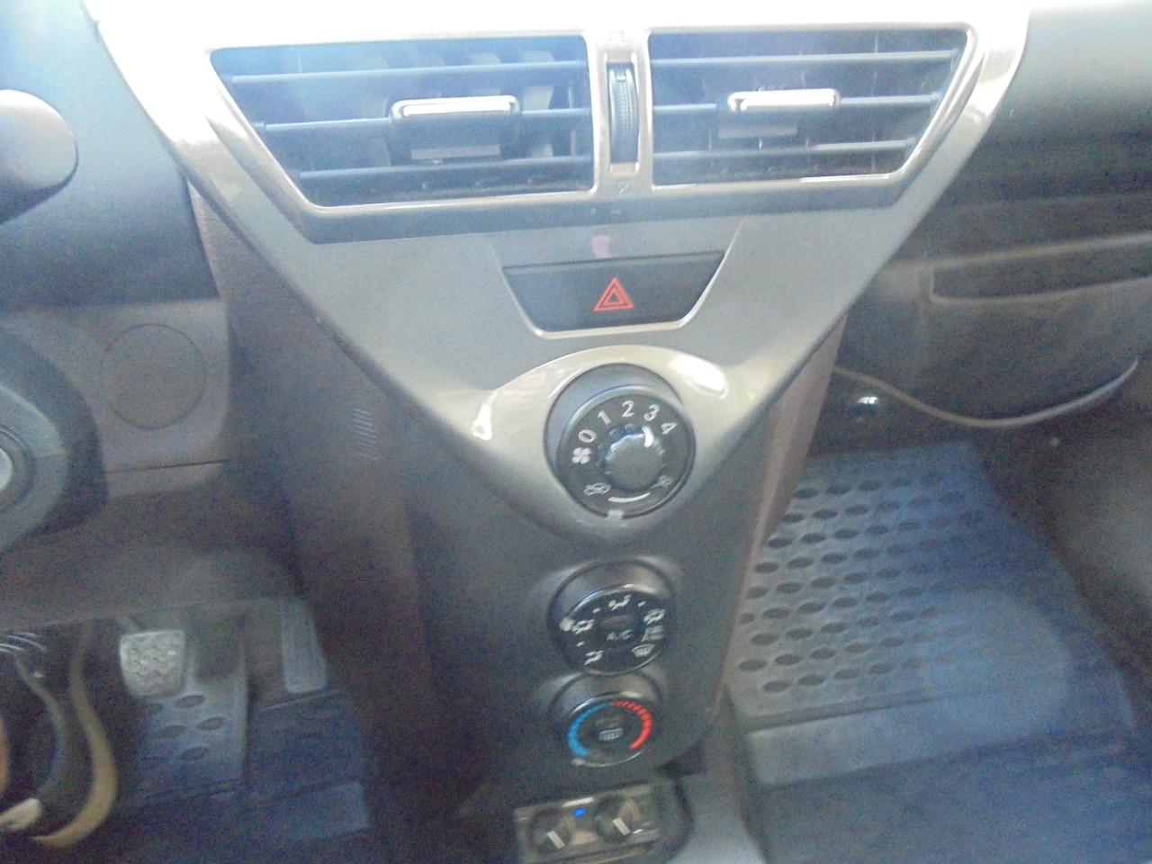 Prachtige Toyota iQ 1.0 VVT-i Comfort (2009) In Nette Staat APK feb-20227