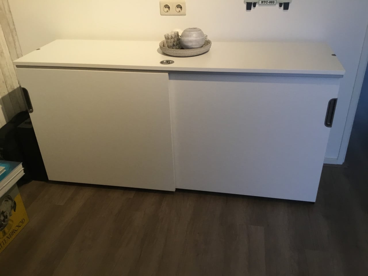 Ikea kantoorkast Galant laag model