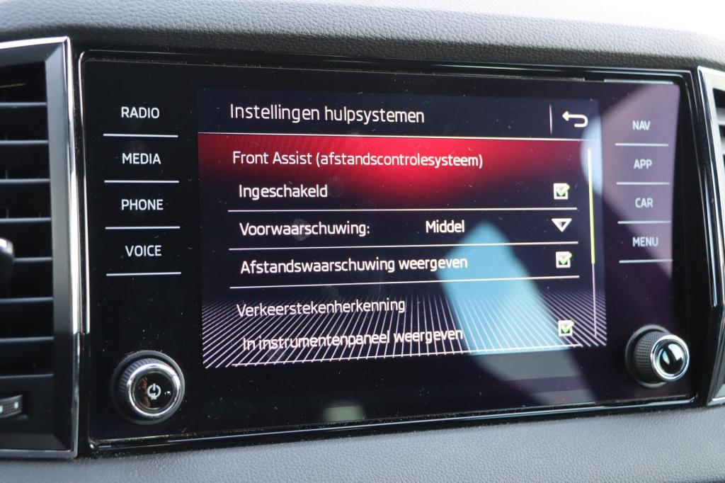 Skoda Karoq 1.5 tsi sportline business dsg7 150pk