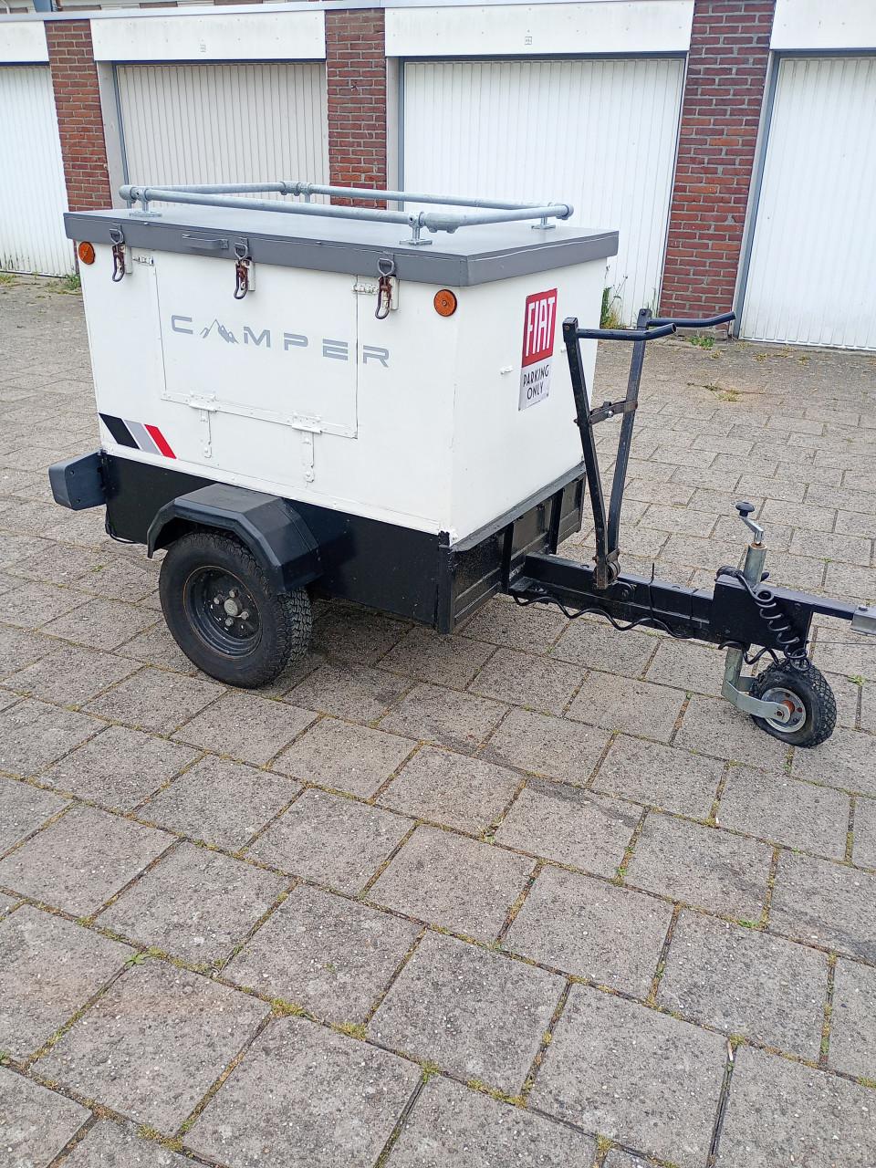 Aanhanger gesloten