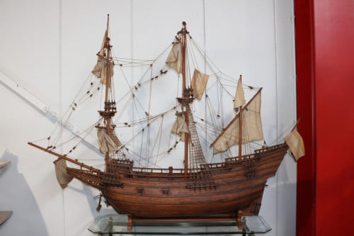 Zelfgebouwd VOC modelschip De Halve Maen