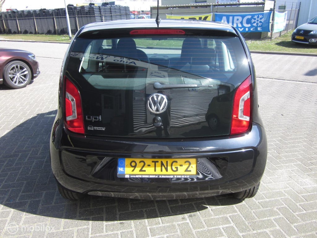 Volkswagen UP! 1.0 move up! airco/stuurbekr/nieuwe apk/nap/goedkoop rijden!