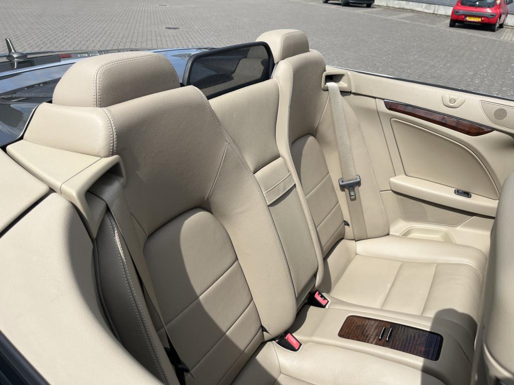 Mercedes-Benz E-Klasse cabrio 300 cgi elegance 118 dkm zeer mooie cabrio