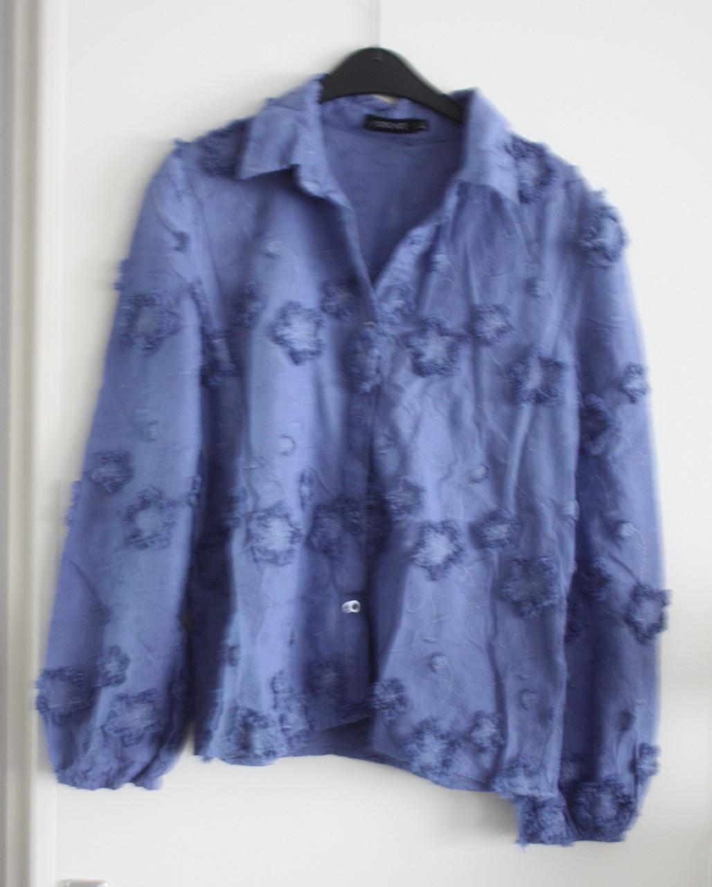 Blauwe bloemen blouse maat l