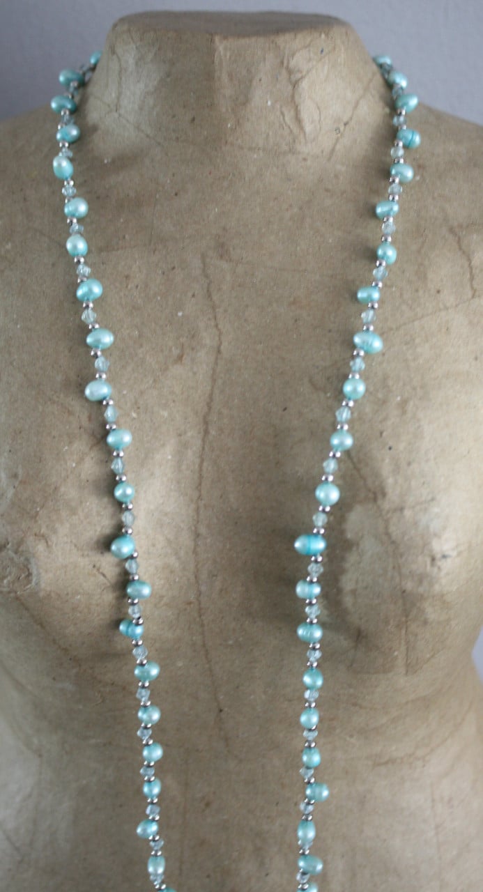 Ketting met  blauwe  kralen