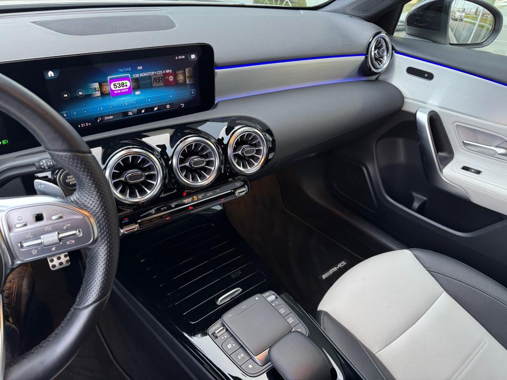 Mercedes-Benz A-Klasse 200 amg line night- pakket automaat , sfeer verlicht