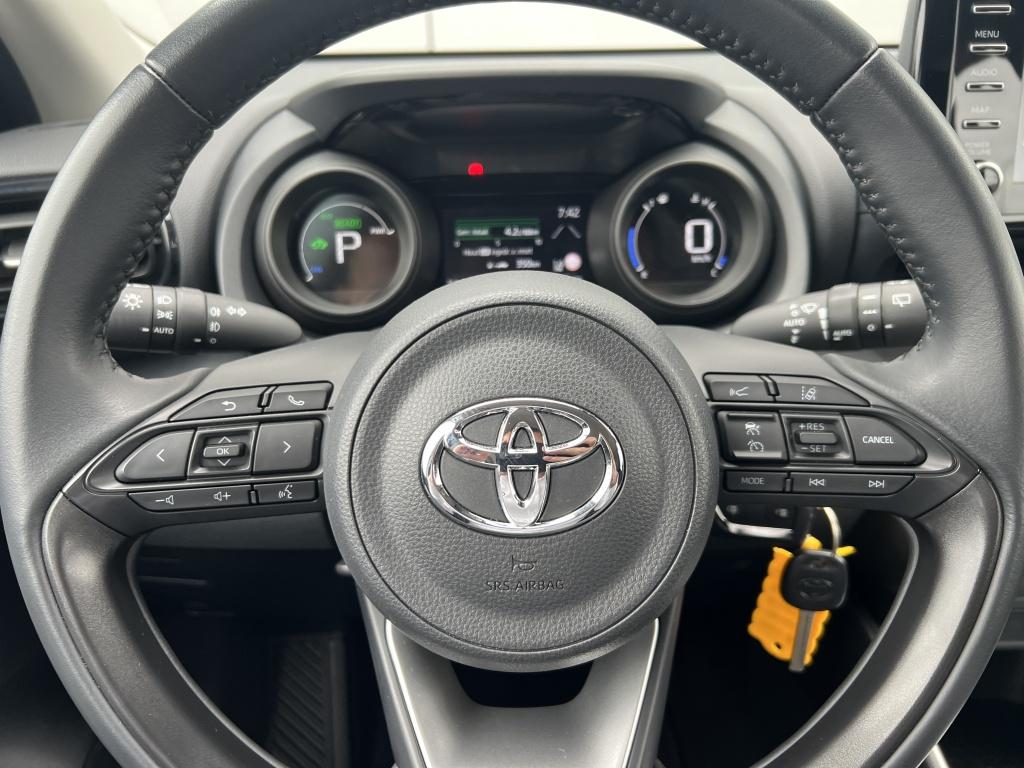 Toyota Yaris 1.5 hyb. 115 first e