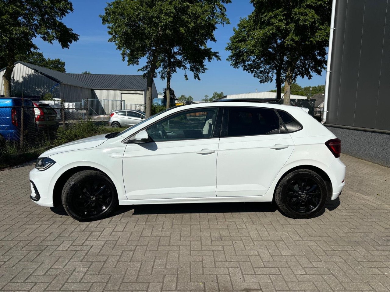 Volkswagen Polo 1.0TSI R-Line Pano 71.064KM Nap