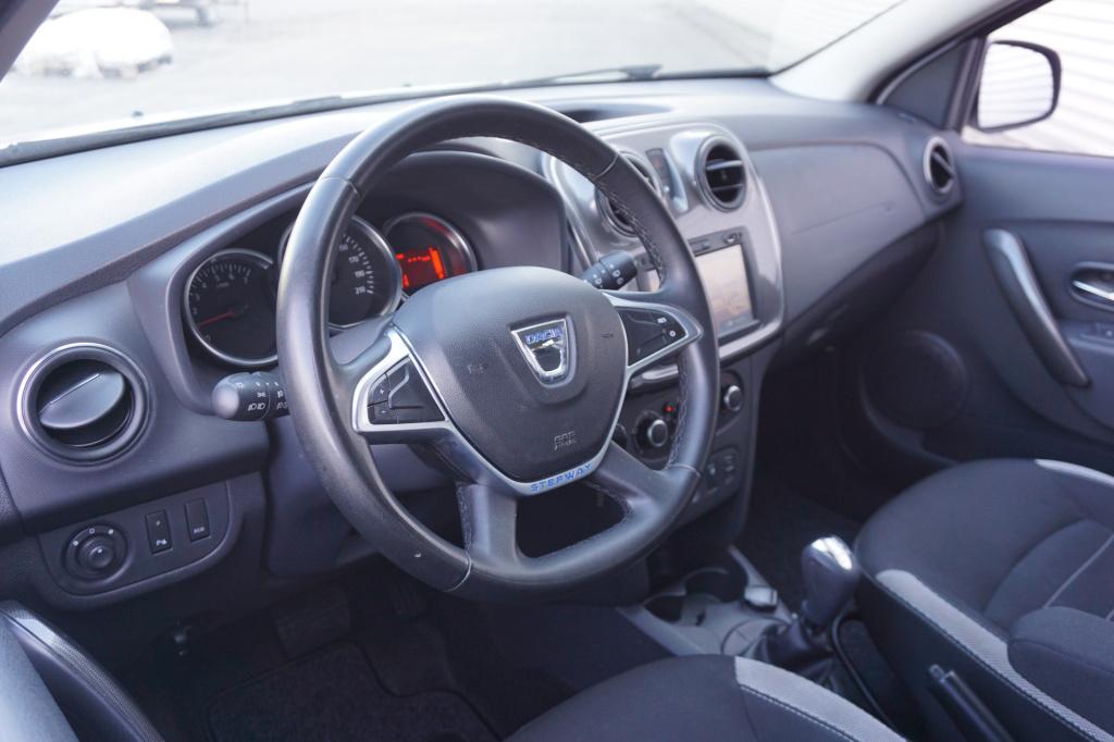 Dacia Sandero Stepway 0.9 tce sl automaat - 1e eigenaar / airco / navi / cr
