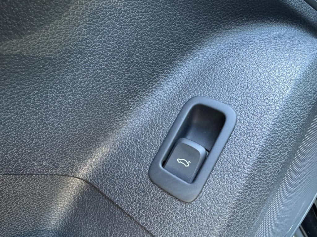 Audi Q2 35 tfsi s edition * virtual cockpit * carplay * keyless * camera