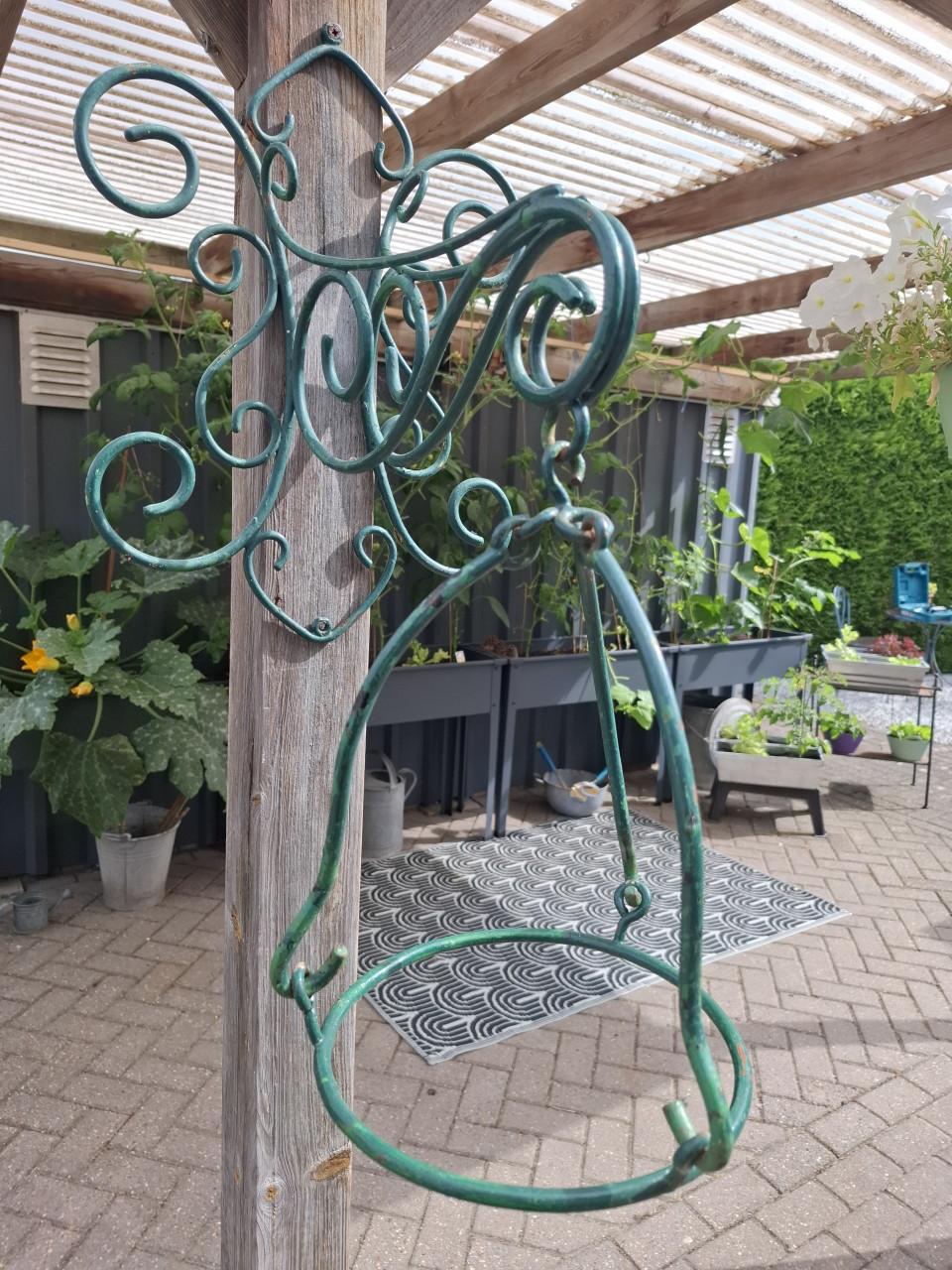 Set van 2 gietijzeren plantenhouders