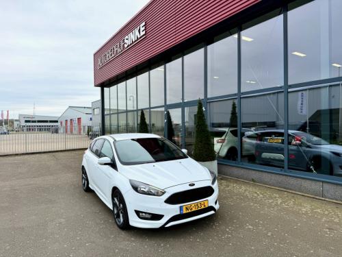 Ford Focus 1.0 st-line navi ecc cruise