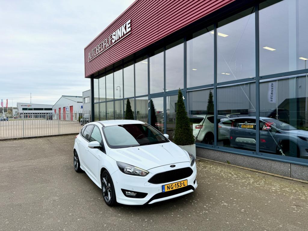 Ford Focus 1.0 st-line navi ecc cruise