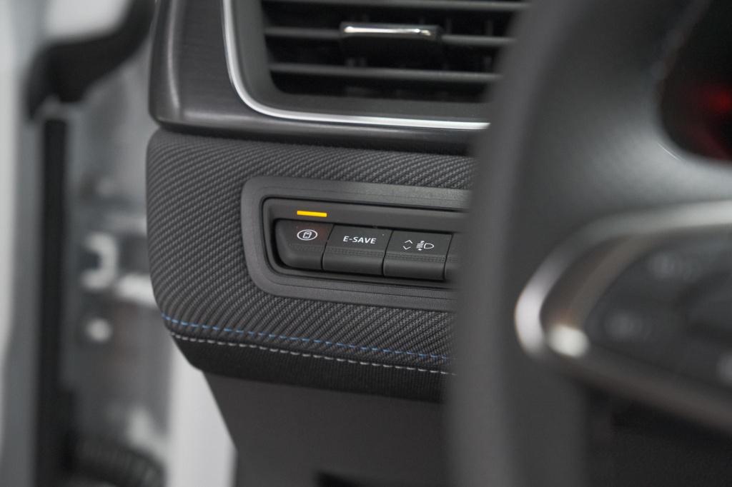 Renault Captur 1.8 e-tech full hybrid 160 esprit alpine | rondom camerazich