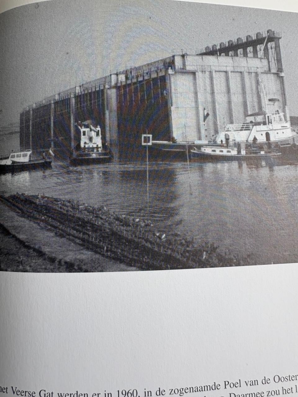 Vrouwenpolder in vroeger tijden , 84 pagina's tekst + foto's