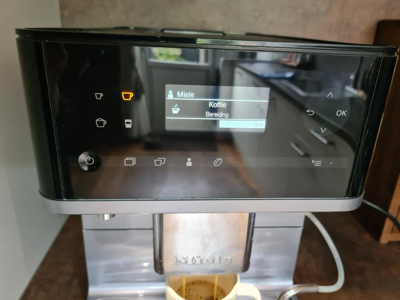 Miele vrijstaande, goed onderhouden koffiemachine voor koffiebonen