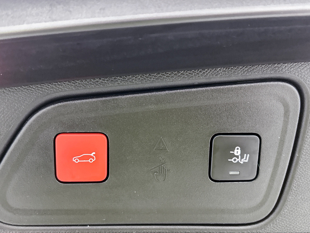 Peugeot 3008 plug-hybrid 225pk automaat gt | rijklaar | panorama dak | elek