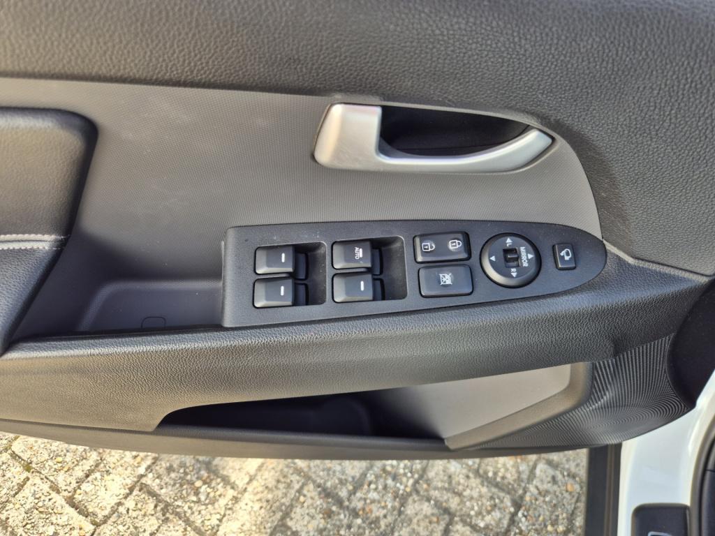 Kia Sportage 1.6 gdi world cup edition